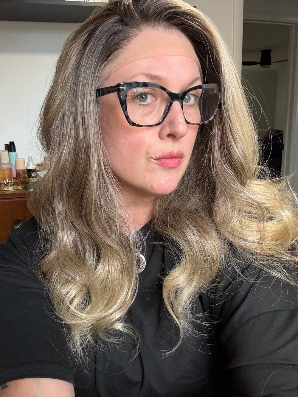 Voluminous Blonde Ombre Women's Wig with Natural Roots